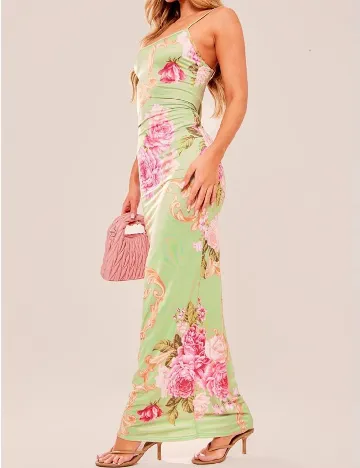 Rochie lunga PRETTYLITTLETHING, verde
