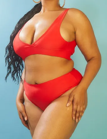 Chilot de baie PRETTYLITTLETHING Plus Size, rosu