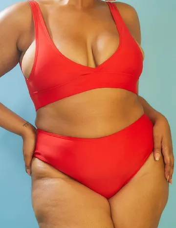 Chilot de baie PRETTYLITTLETHING Plus Size, rosu