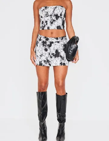 Fusta PRETTYLITTLETHING, alb/negru