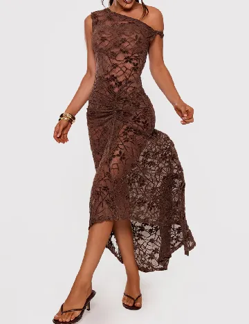 Rochie lunga PRETTYLITTLETHING, maro