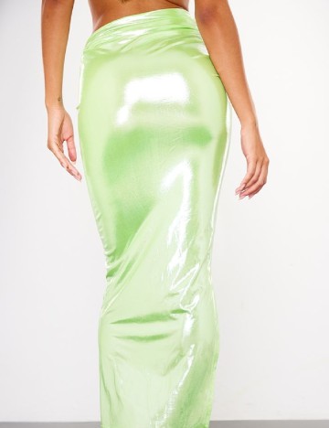Fusta PRETTYLITTLETHING, verde