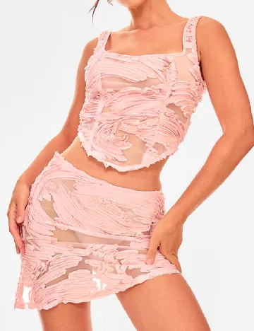 Top PRETTYLITTLETHING, roz