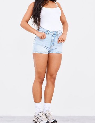 Pantaloni scurti PRETTYLITTLETHING, albastru