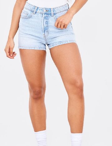 Pantaloni scurti PRETTYLITTLETHING, albastru