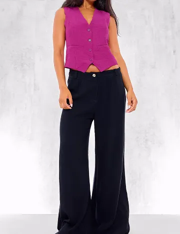 Vesta PRETTYLITTLETHING, mov