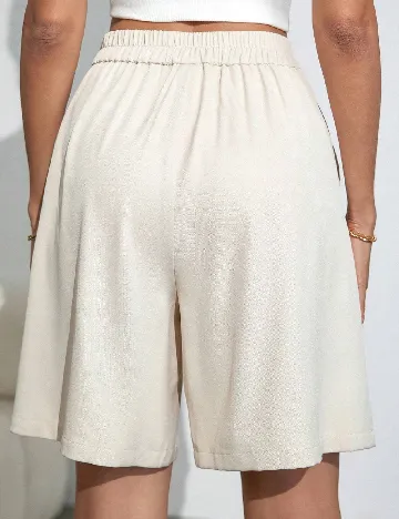 Pantaloni scurti SHEIN, crem