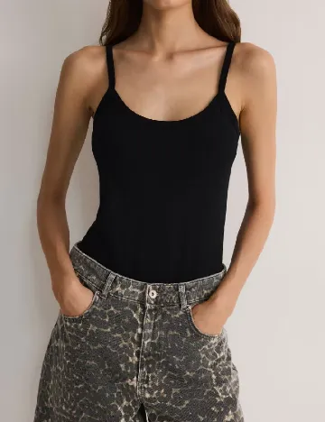 Body Reserved, negru