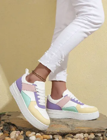 Adidasi SHEIN, mix culori Mix culori