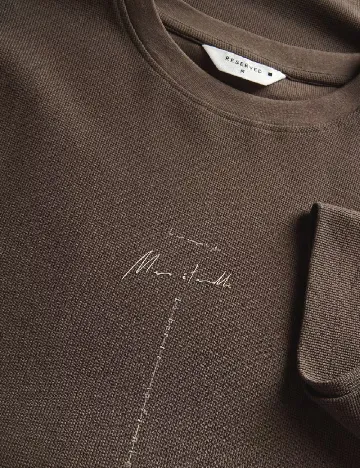 Tricou Reserved, maro