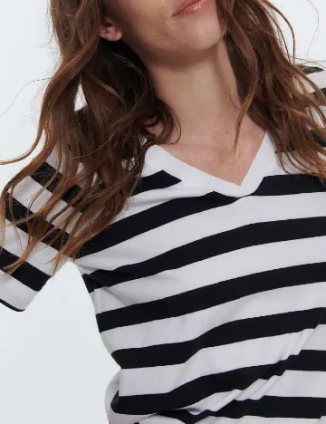 Tricou Reserved, alb/negru