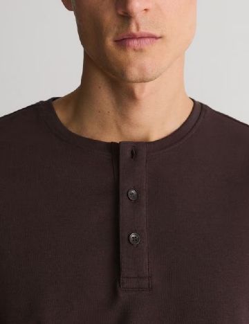 Tricou Reserved, maro