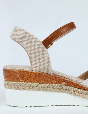Sandale SHEIN, mix culori
