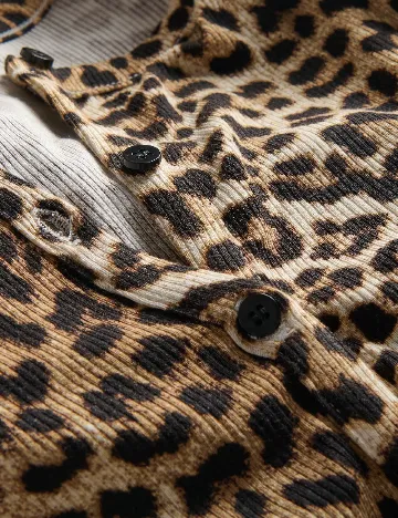 Top Reserved, animal print