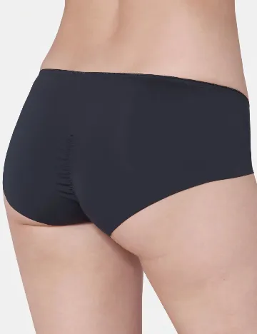 Chilot Triumph, negru