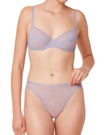 Sutien Triumph, mov