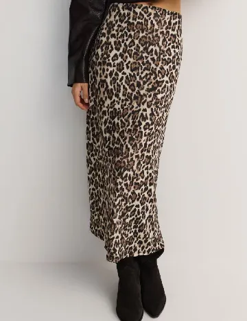 Fusta Reserved, animal print