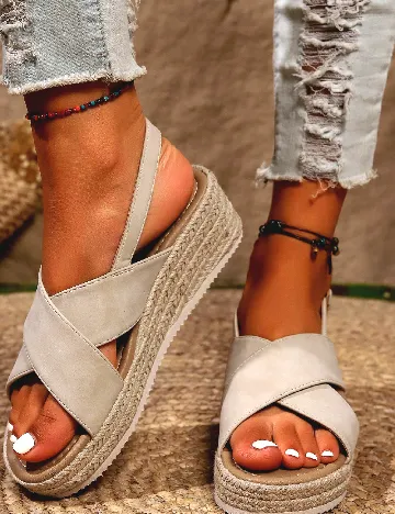 Sandale SHEIN, bej