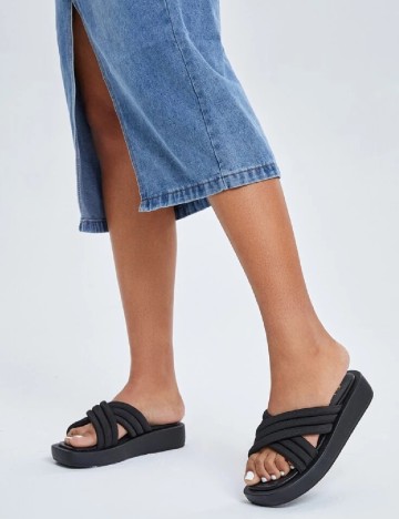 Slapi SHEIN, negru