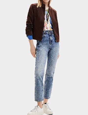 Jacheta Desigual, maro