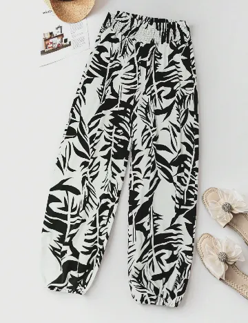 Pantaloni SHEIN, alb/negru
