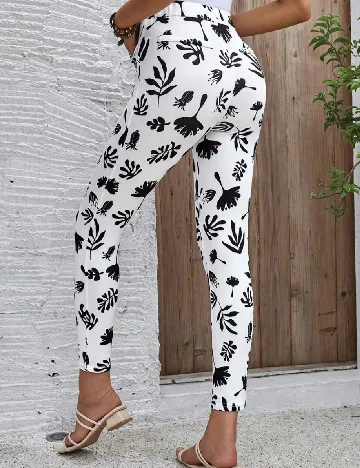 Pantaloni SHEIN, alb