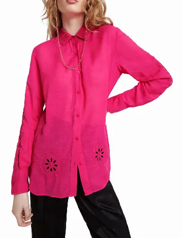 Camasa Desigual, roz