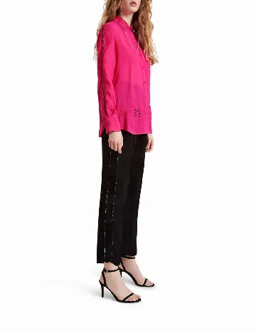 Camasa Desigual, roz