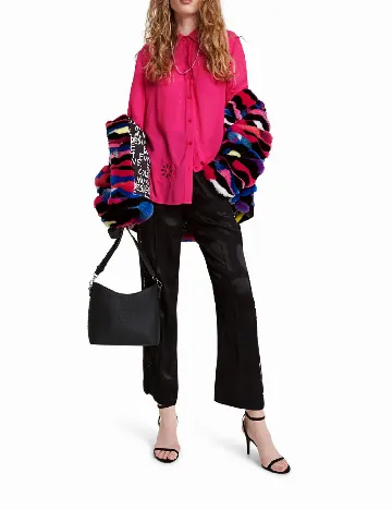 Camasa Desigual, roz
