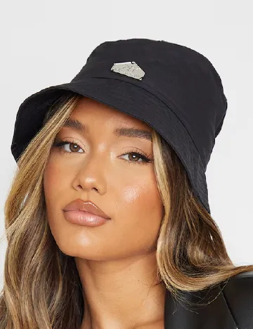 Palarie PRETTYLITTLETHING, negru