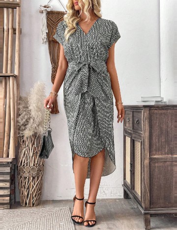Rochie medie SHEIN, mix culori