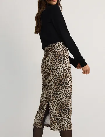 Fusta Reserved, animal print