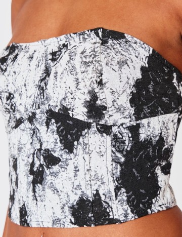 Top PRETTYLITTLETHING, alb/negru
