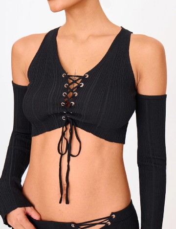 Top PRETTYLITTLETHING, negru