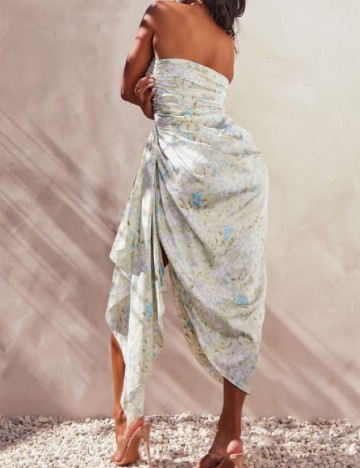 Rochie medie PRETTYLITTLETHING, verde deschis