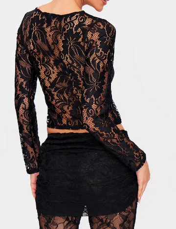 Top PRETTYLITTLETHING, negru