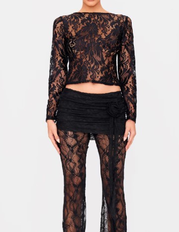 Top PRETTYLITTLETHING, negru