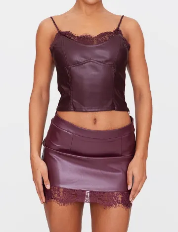 Top PRETTYLITTLETHING, visiniu