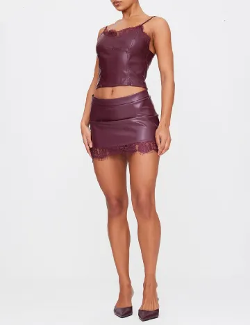 Top PRETTYLITTLETHING, visiniu