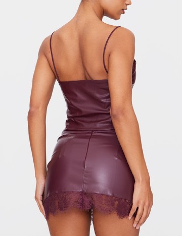 Top PRETTYLITTLETHING, visiniu