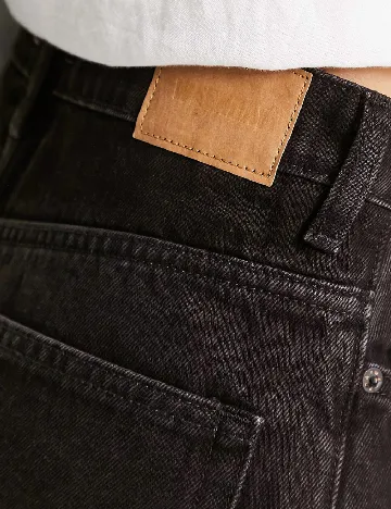 Pantaloni scurti Weekday, negru