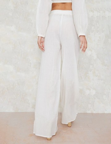 Pantaloni PRETTYLITTLETHING, alb