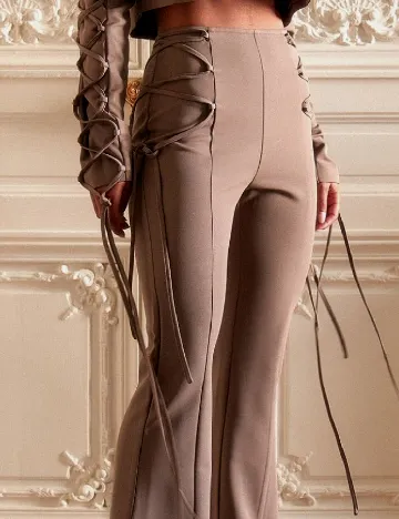 Pantaloni PRETTYLITTLETHING, maro
