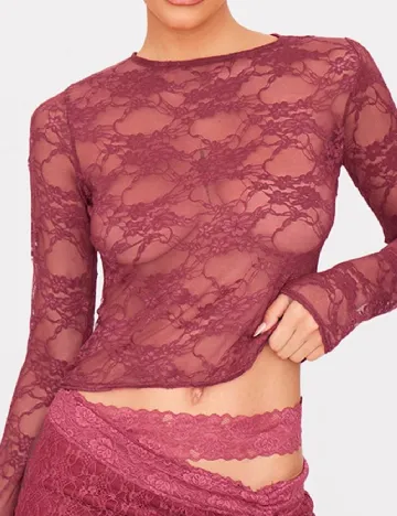 Top PRETTYLITTLETHING, visiniu