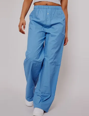 Pantaloni PRETTYLITTLETHING, albastru