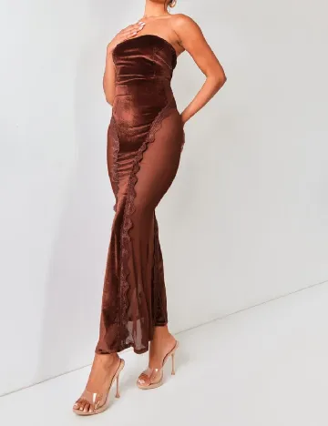 Rochie lunga PRETTYLITTLETHING, maro