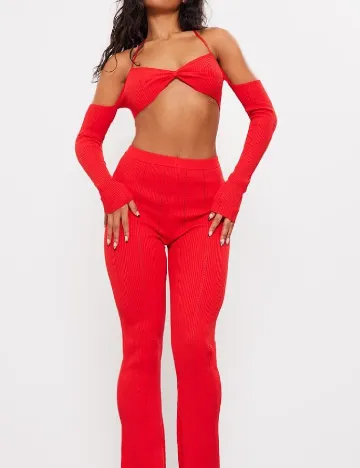 Top PRETTYLITTLETHING, rosu