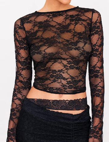 Top PRETTYLITTLETHING, negru