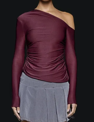 Bluza PRETTYLITTLETHING, pruna Mov