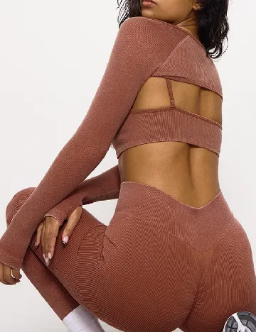 Bolero PRETTYLITTLETHING, maro